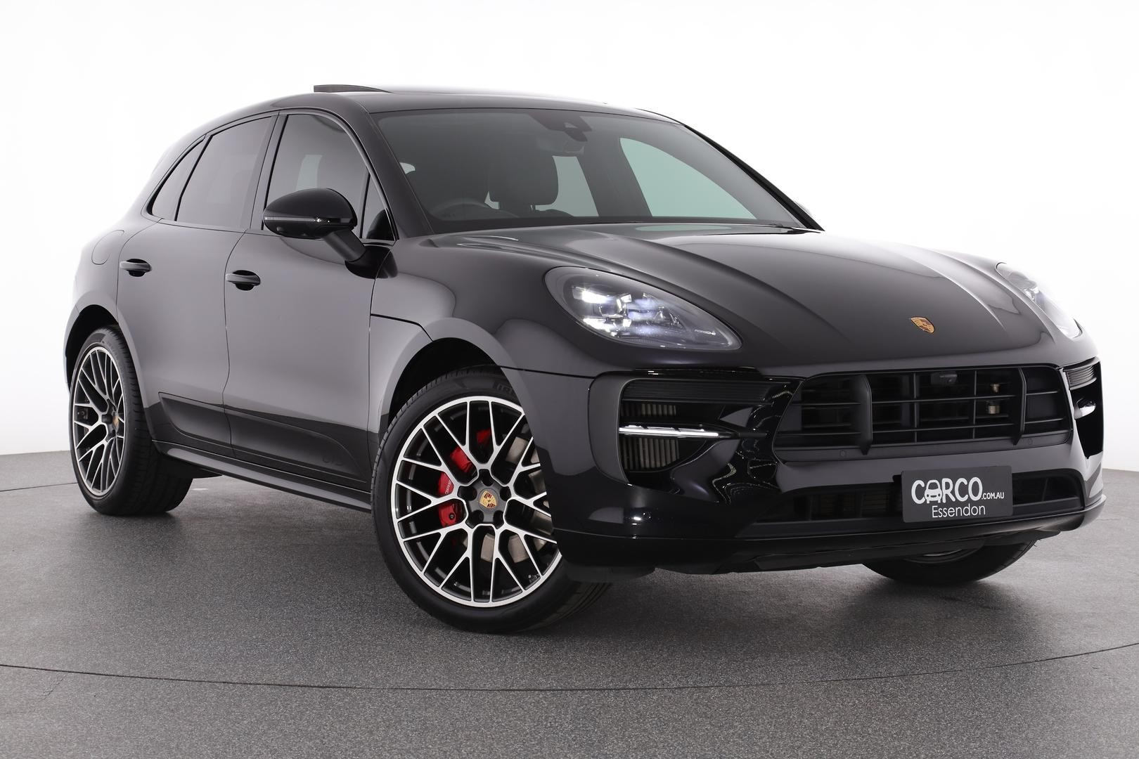 Porsche Macan image 1