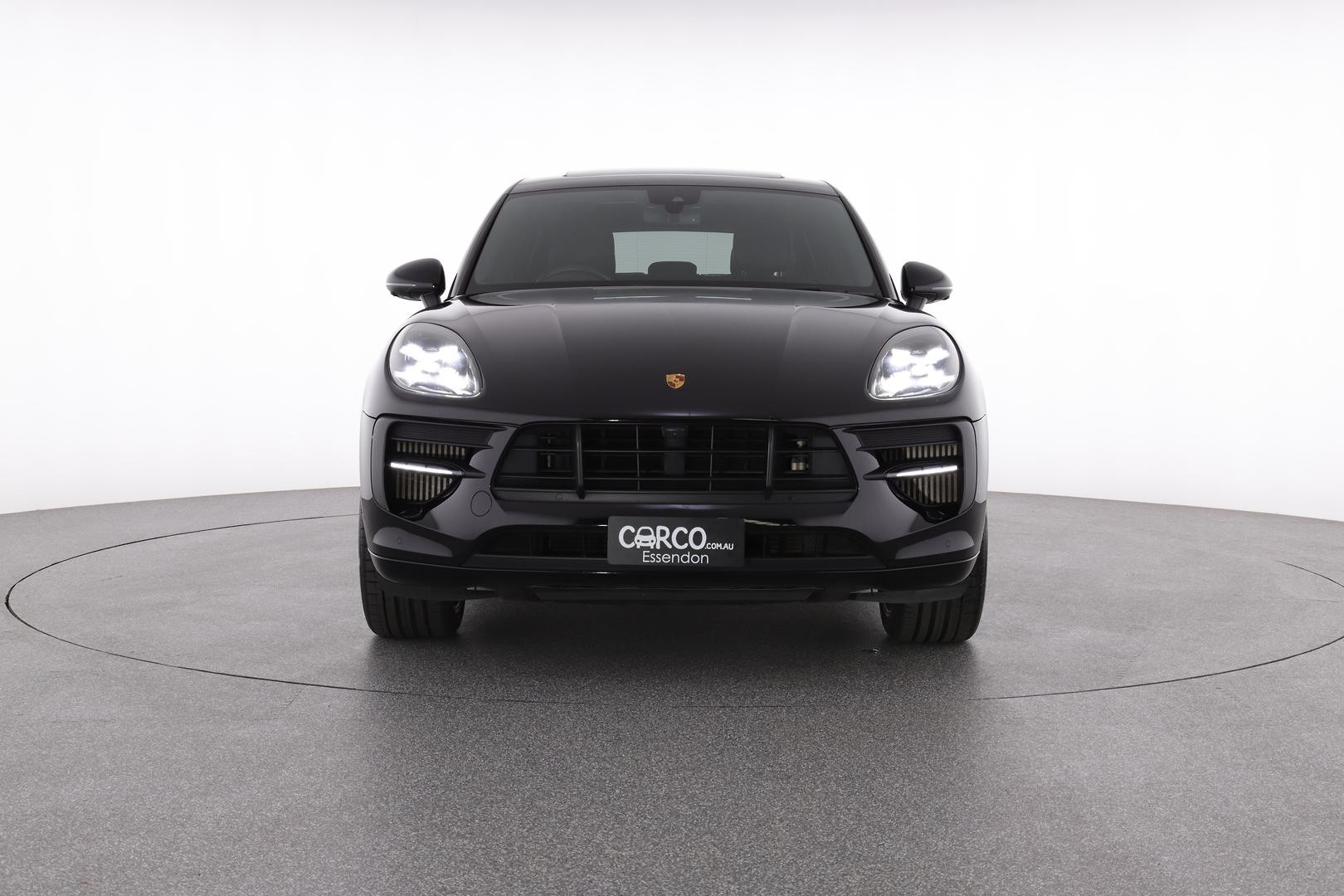Porsche Macan image 2