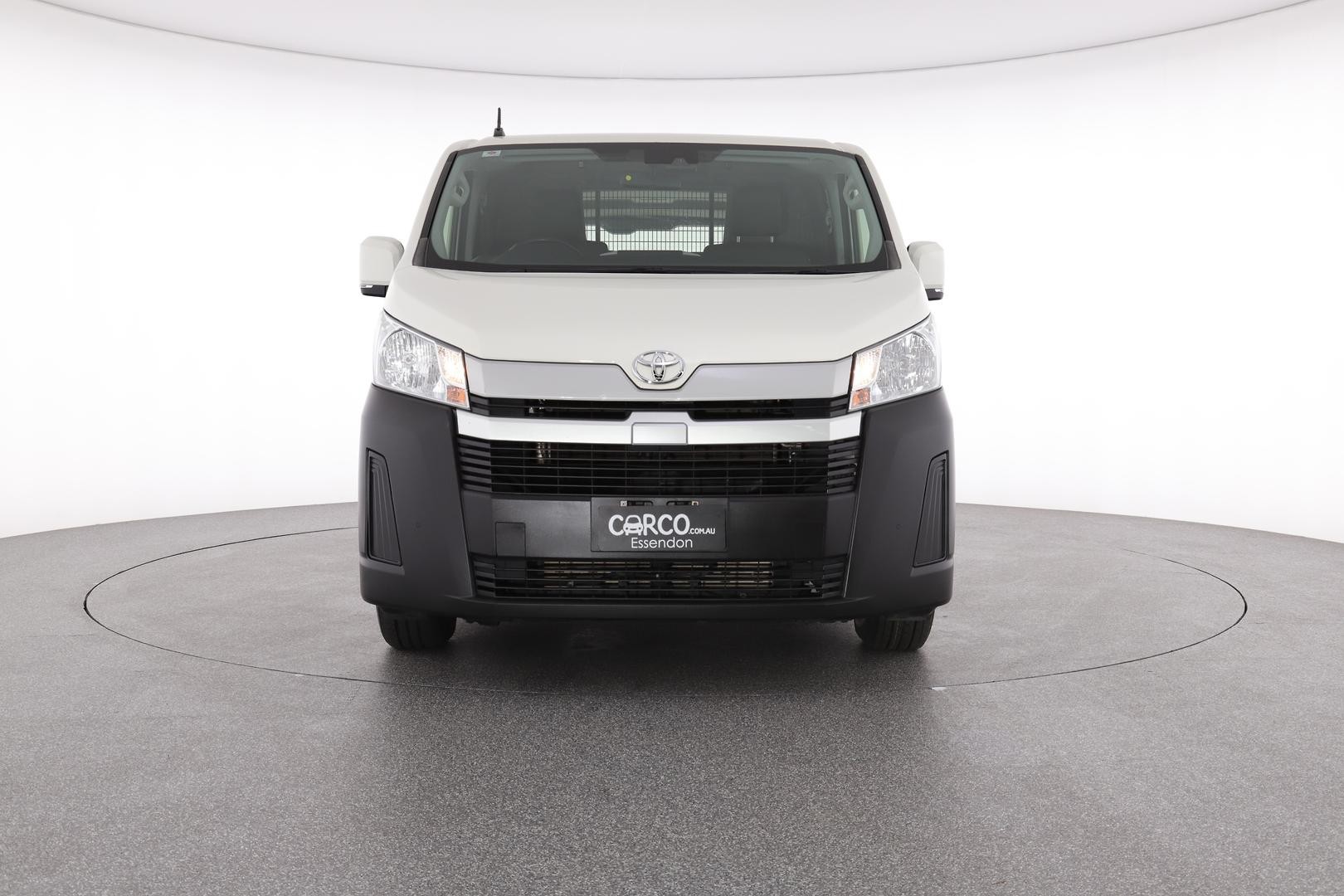 Toyota Hiace image 2