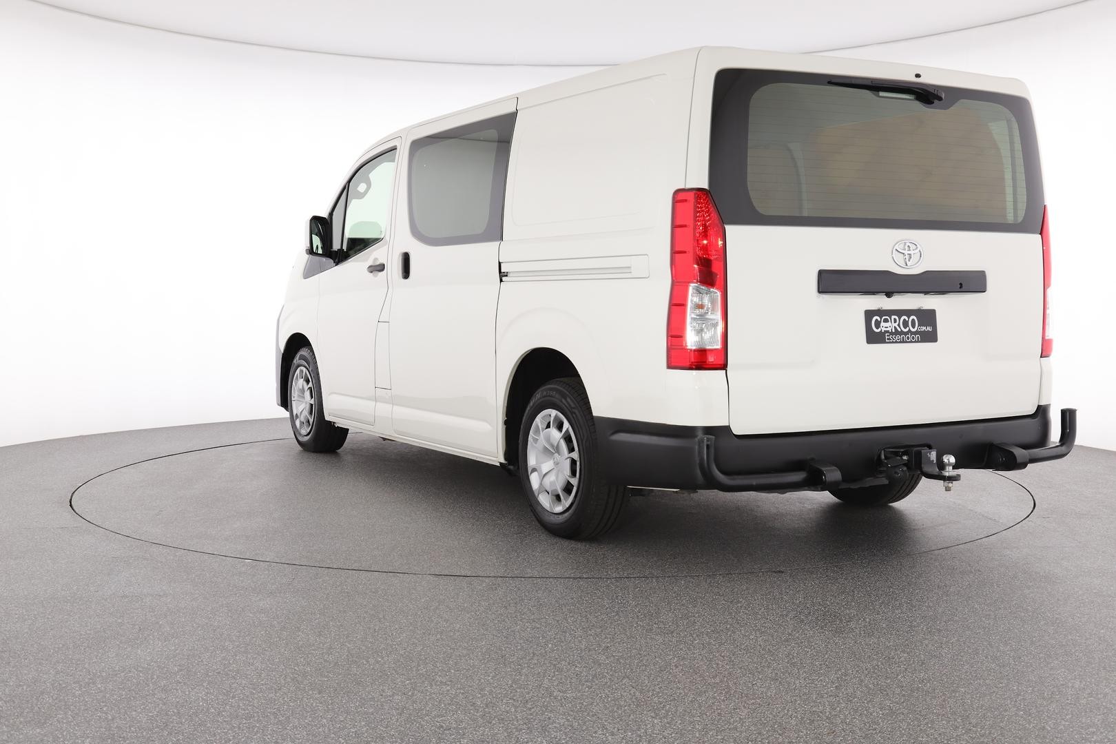 Toyota Hiace image 4