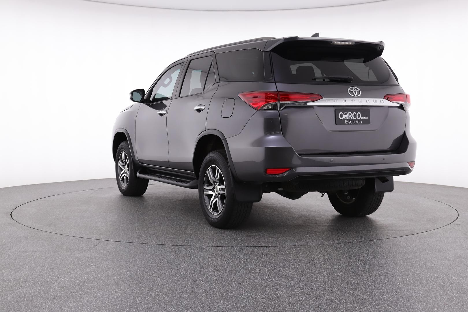 Toyota Fortuner image 4