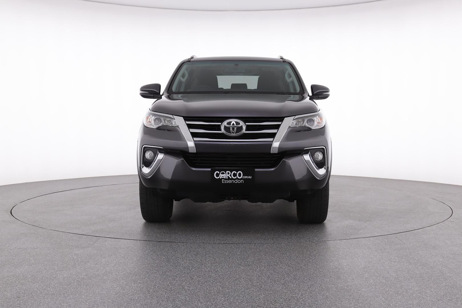 Toyota Fortuner image 2