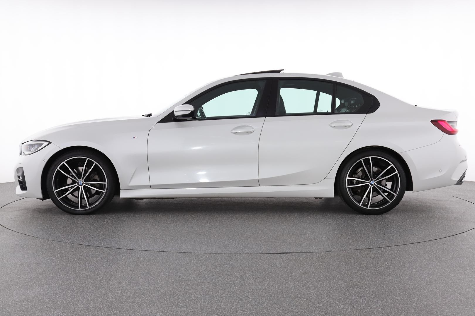 BMW 3 Series image 3