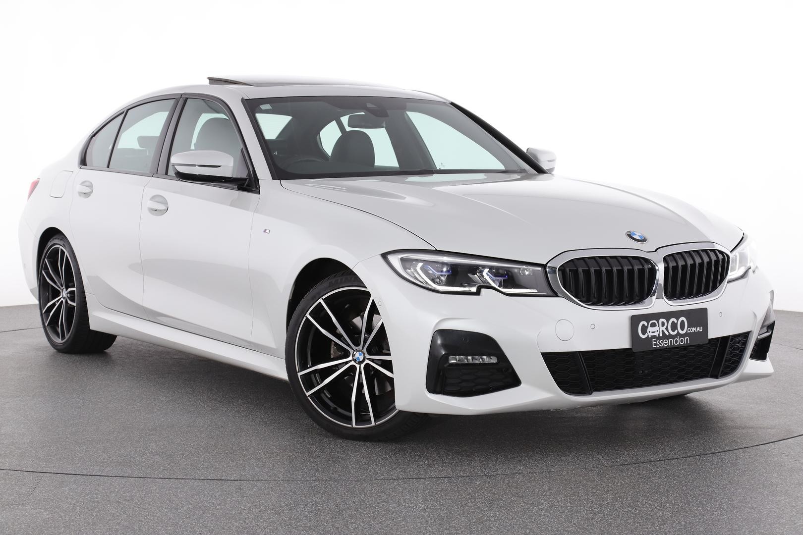 BMW 3 Series image 1