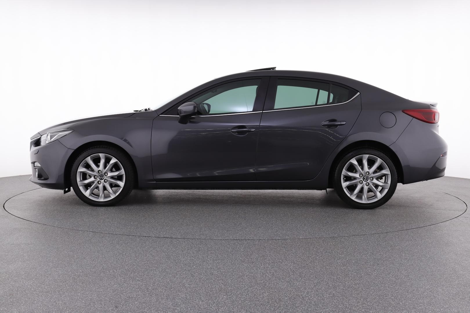 Mazda 3 image 3