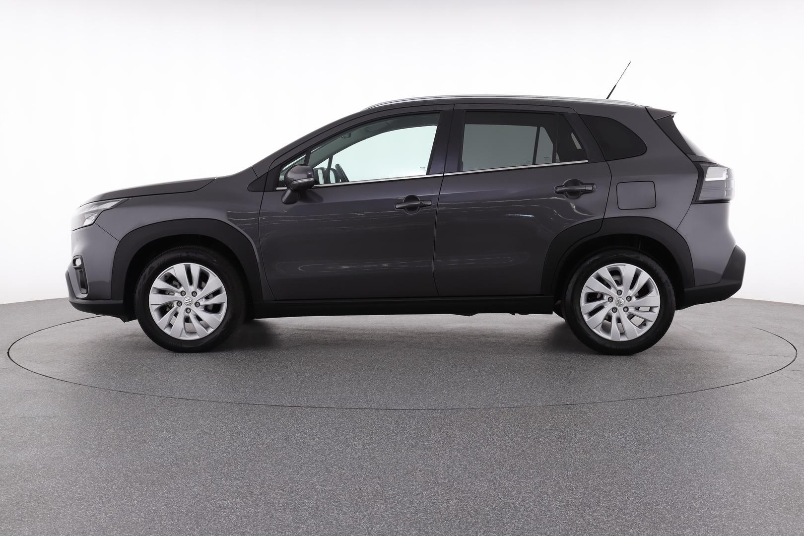 Suzuki S-cross image 3