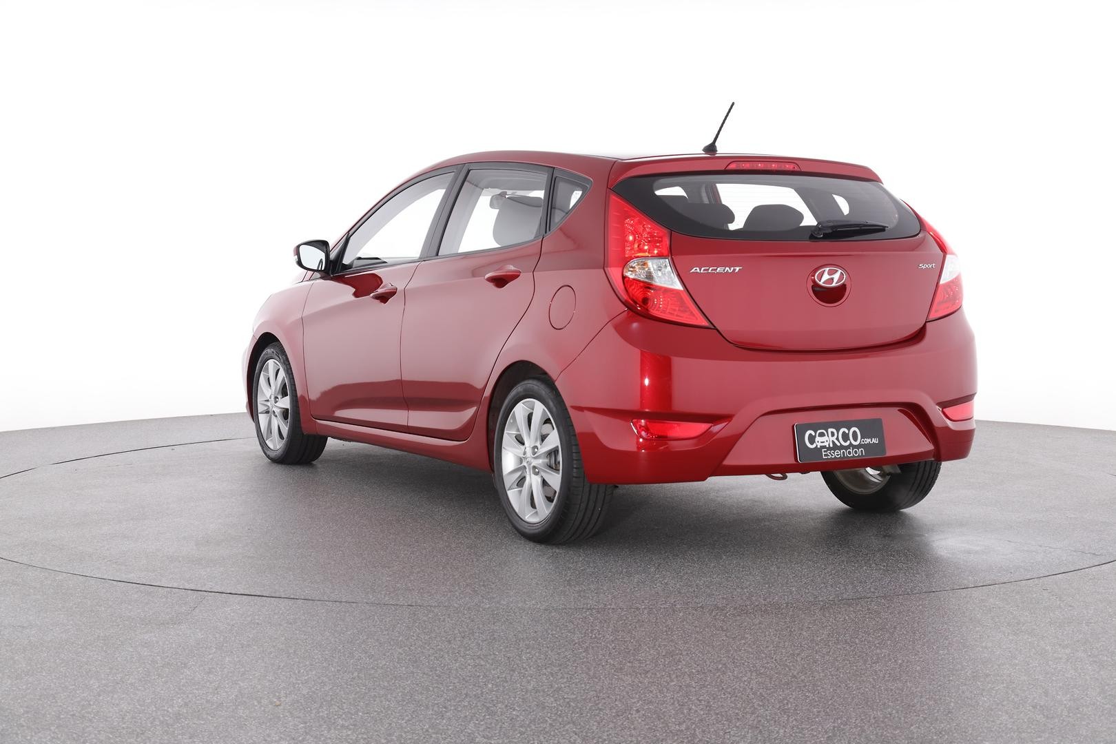 Hyundai Accent image 4