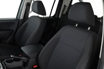 https://dvg-vehicle-assets.s3.amazonaws.com/C000595/czyr8zzffkoa90til0iy2cdlh.jpg
