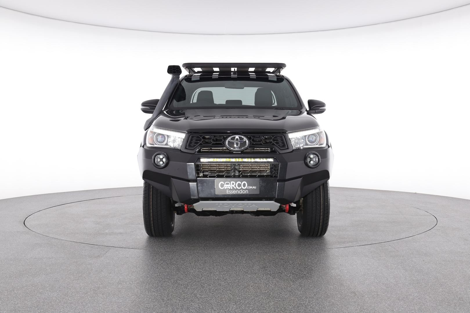 Toyota Hilux image 2