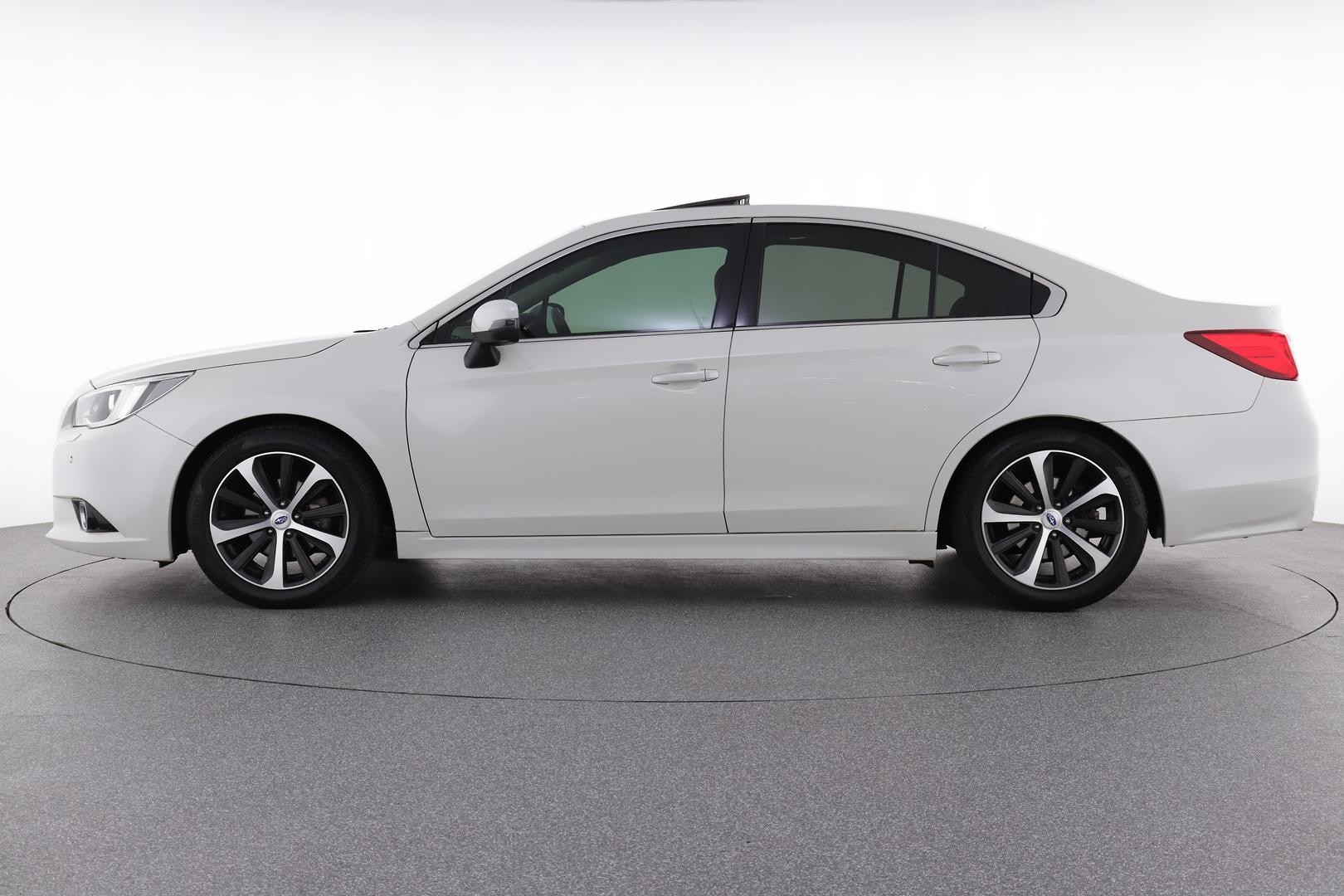 Subaru Liberty image 3