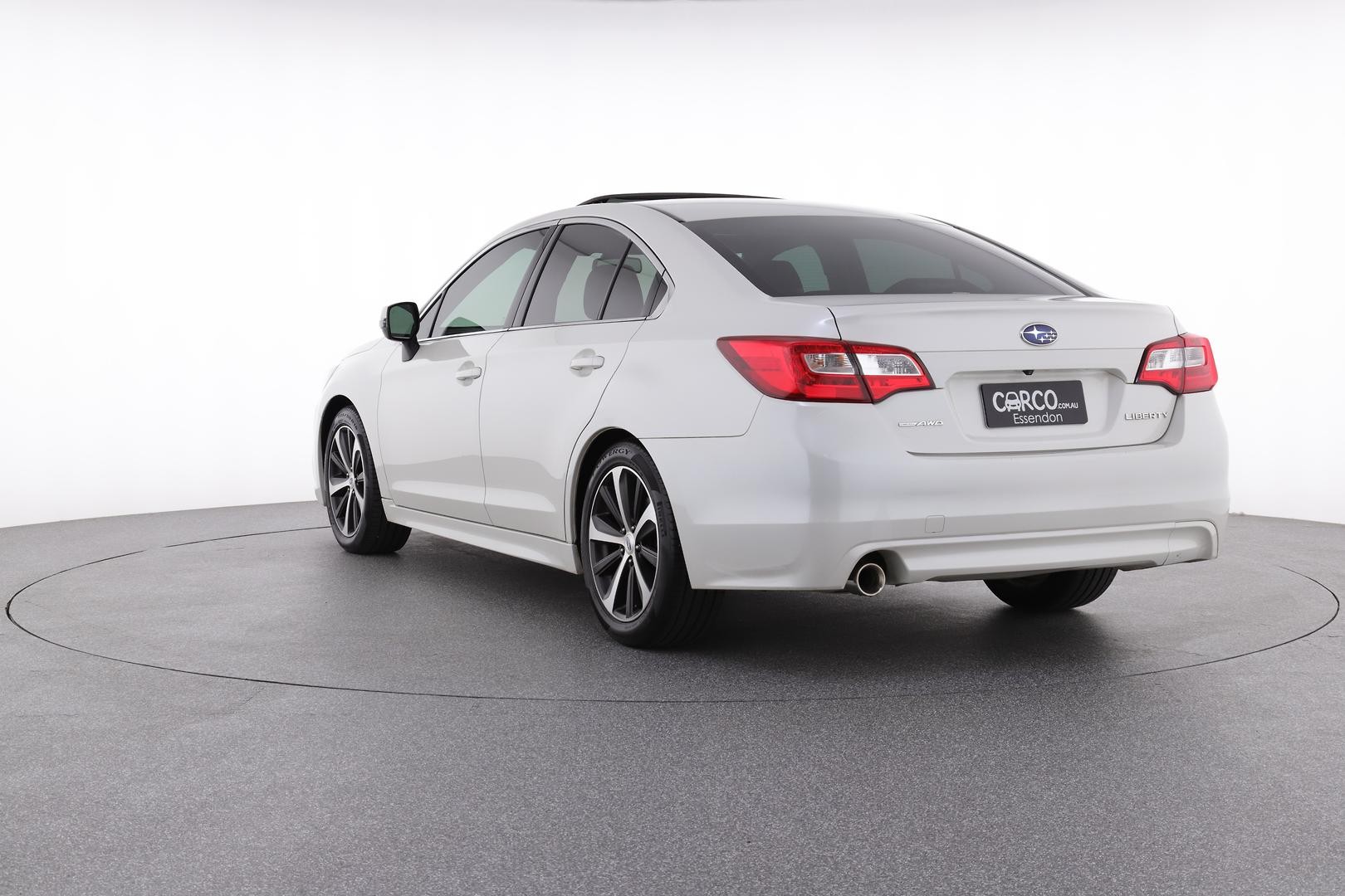 Subaru Liberty image 4