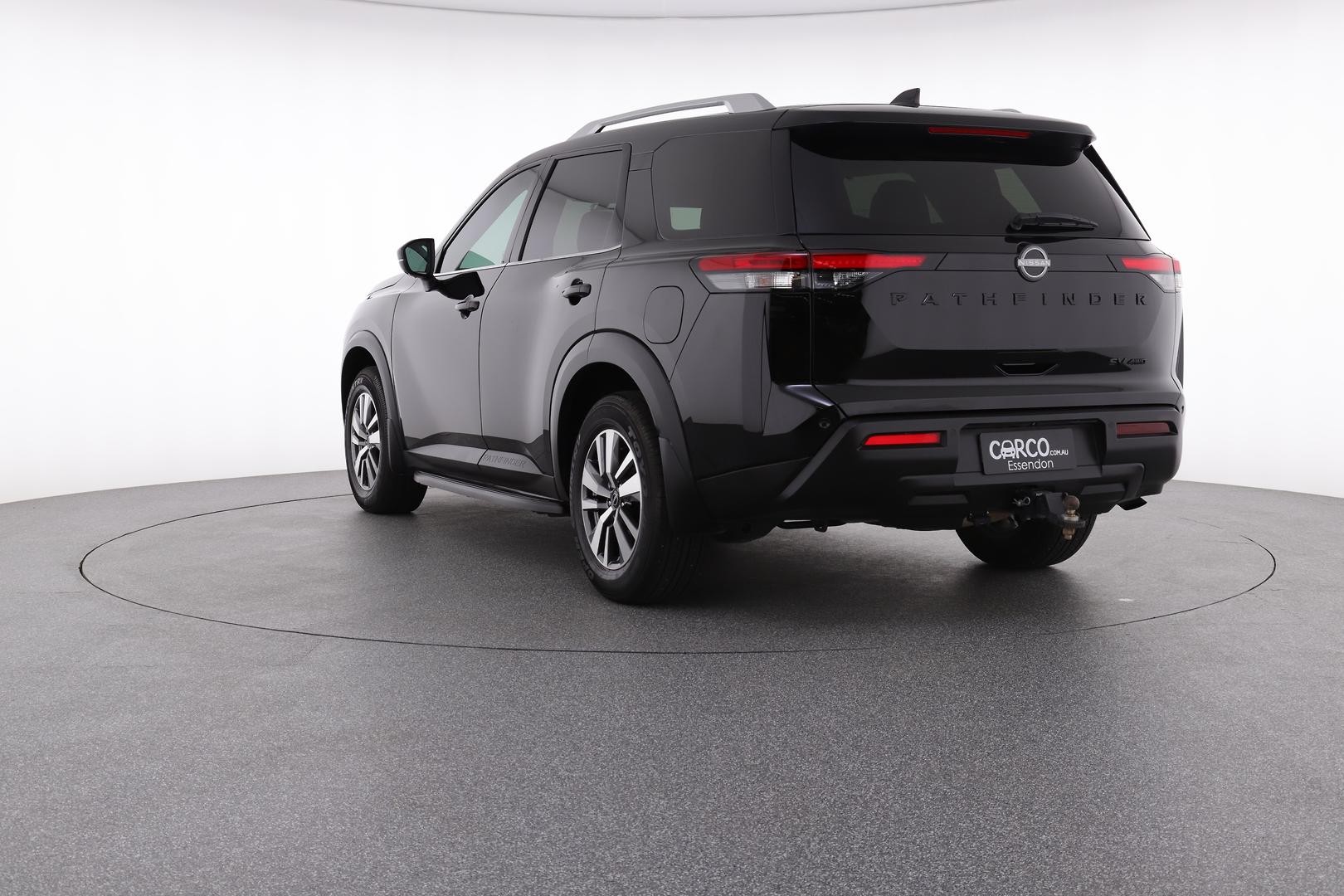 Nissan Pathfinder image 4