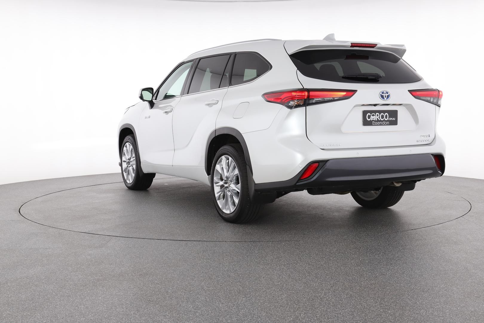 Toyota Kluger image 4