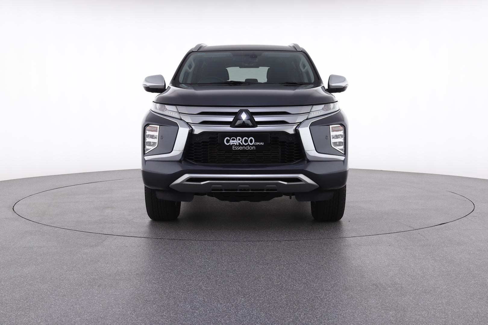 Mitsubishi Pajero Sport image 2