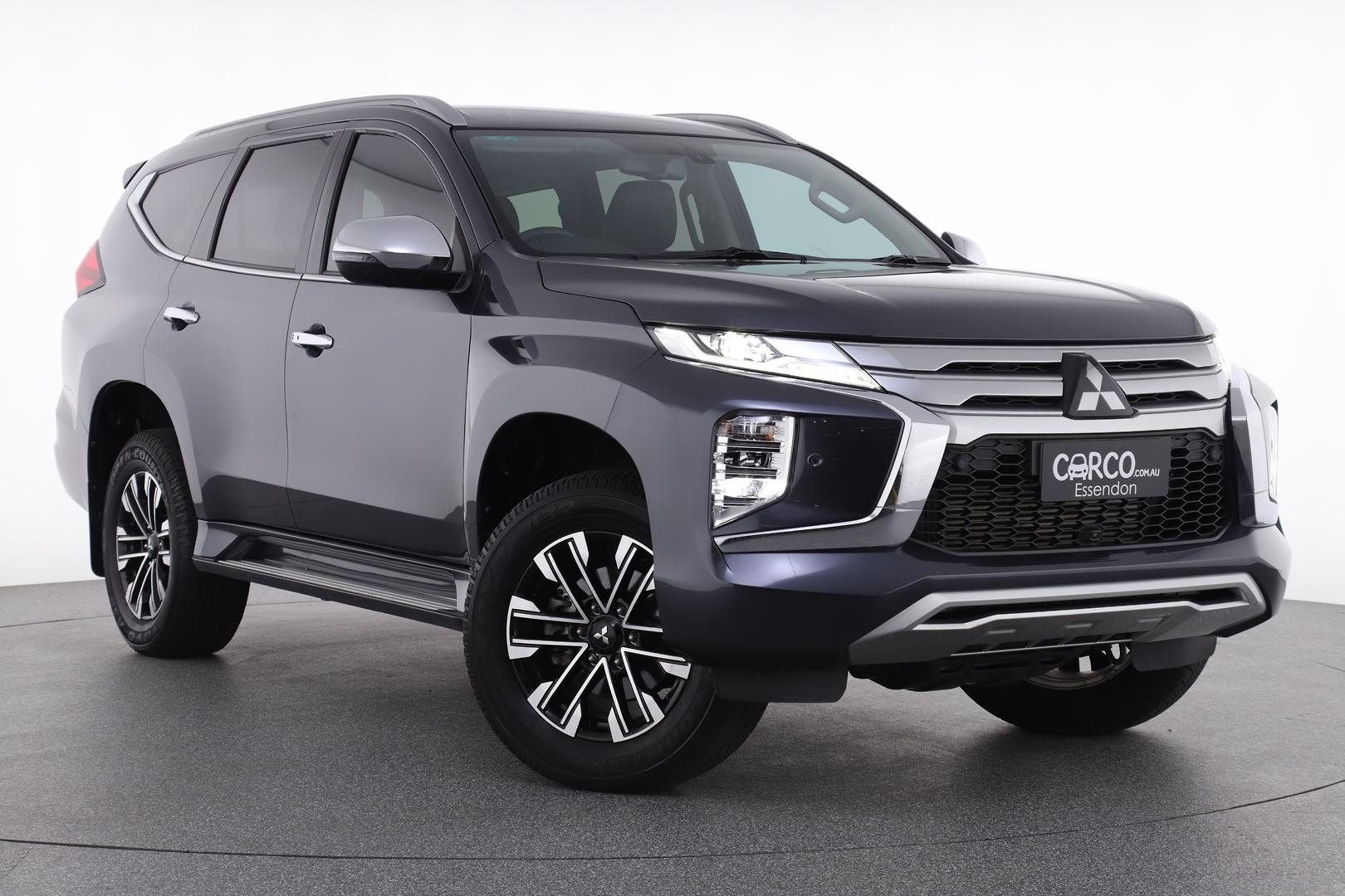 Mitsubishi Pajero Sport image 1