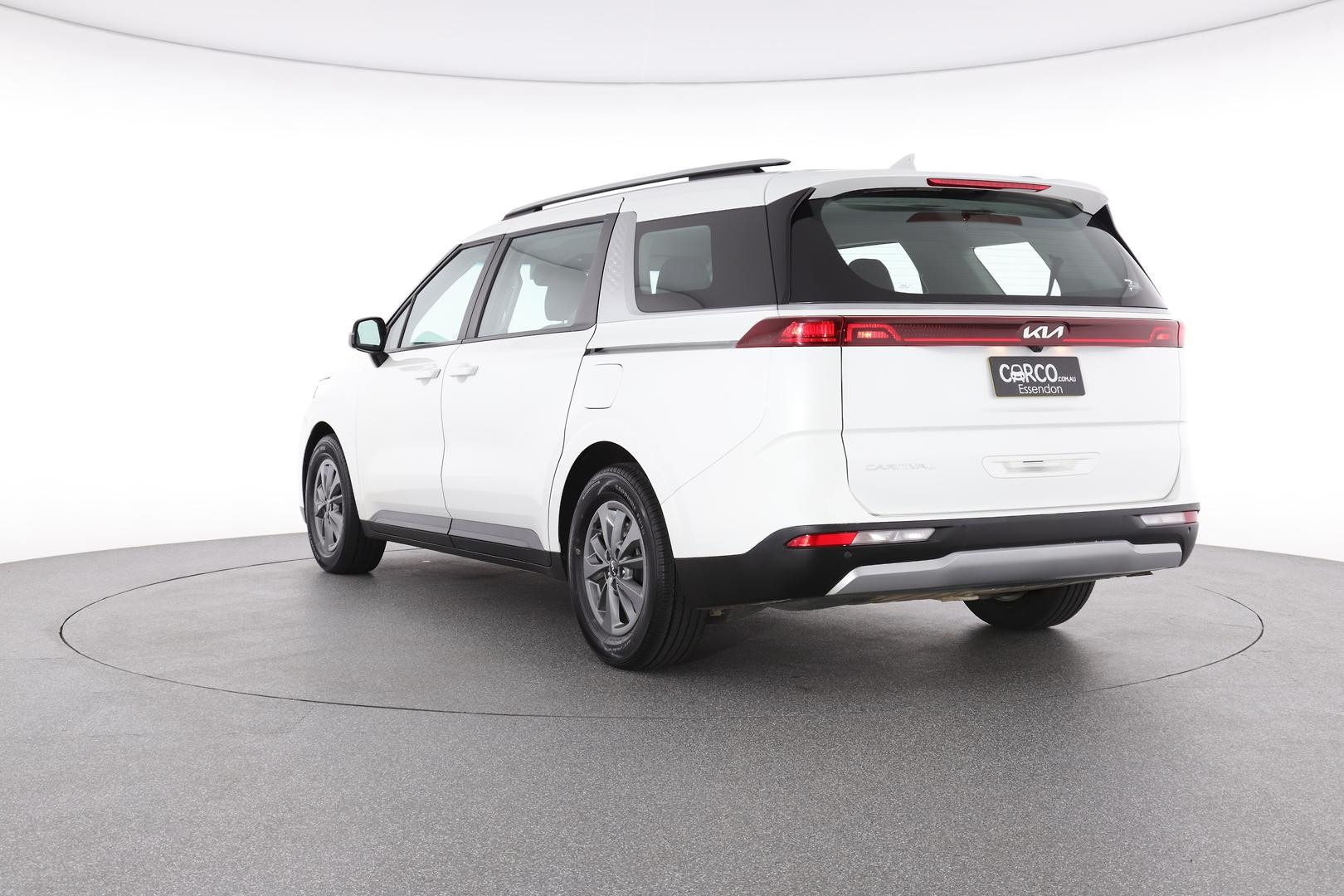 Kia Carnival image 4