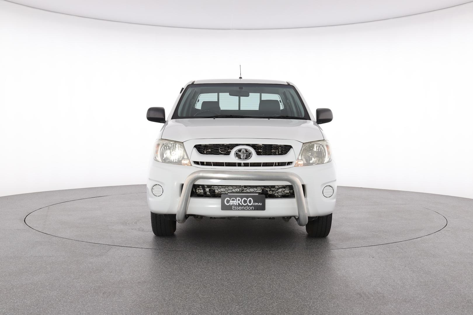 Toyota Hilux image 2