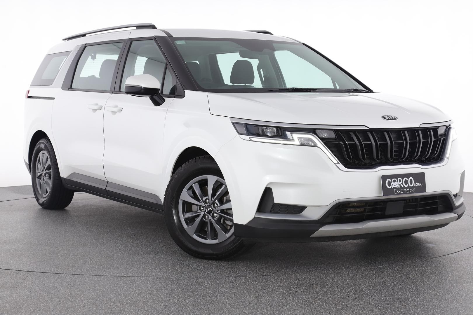 Kia Carnival image 1