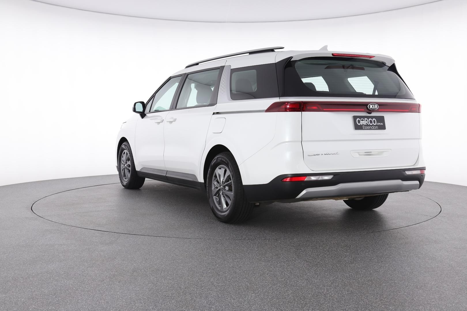 Kia Carnival image 4