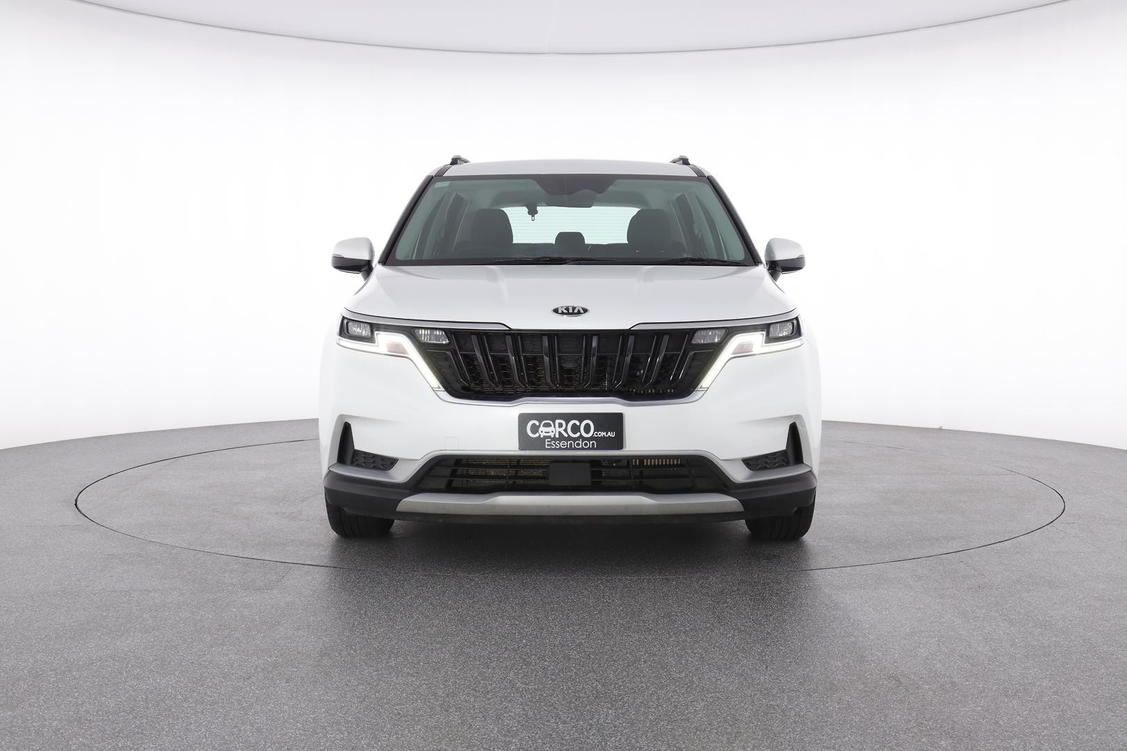 Kia Carnival image 2