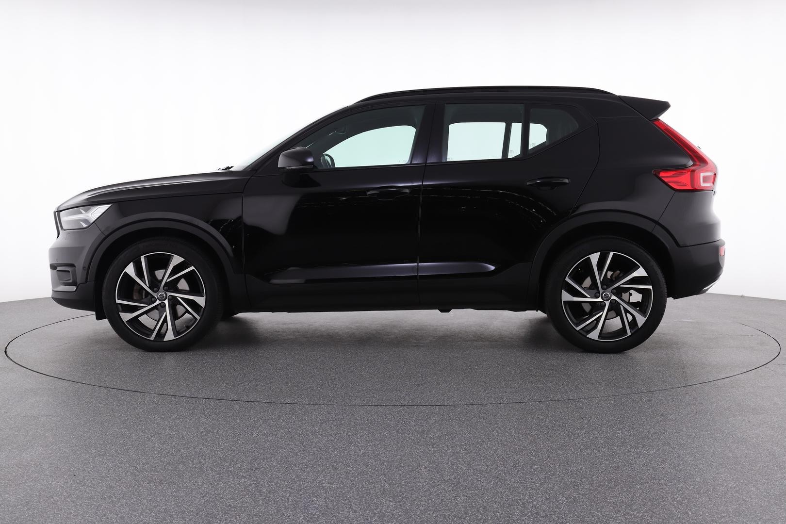 Volvo Xc40 image 3