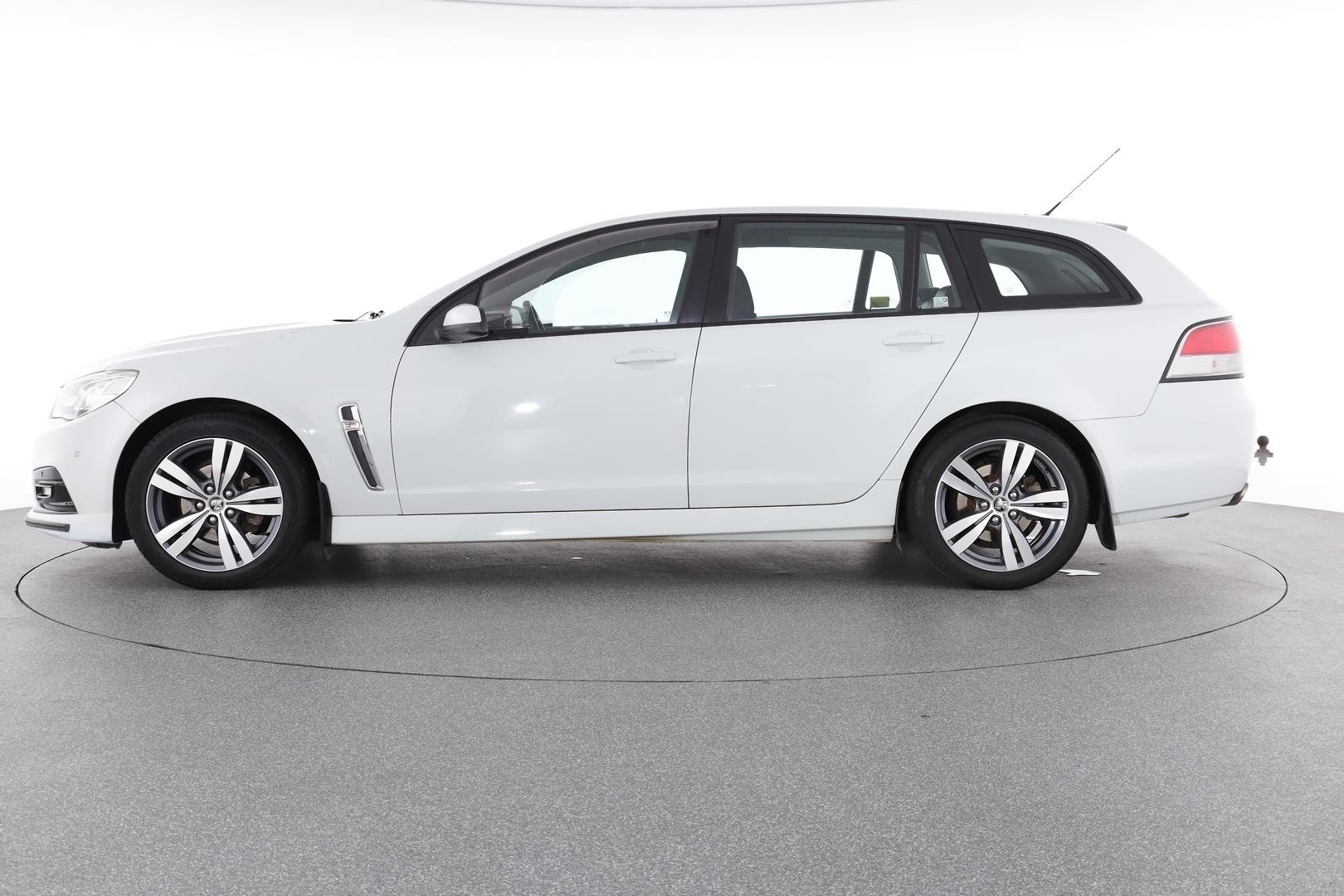 Holden Commodore image 3
