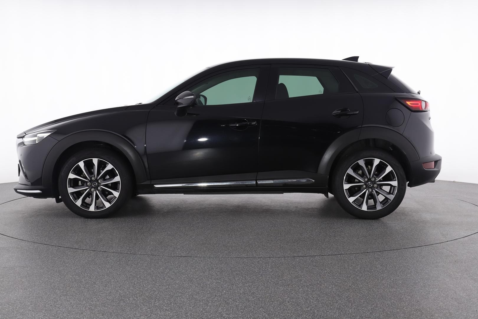 Mazda Cx-3 image 3