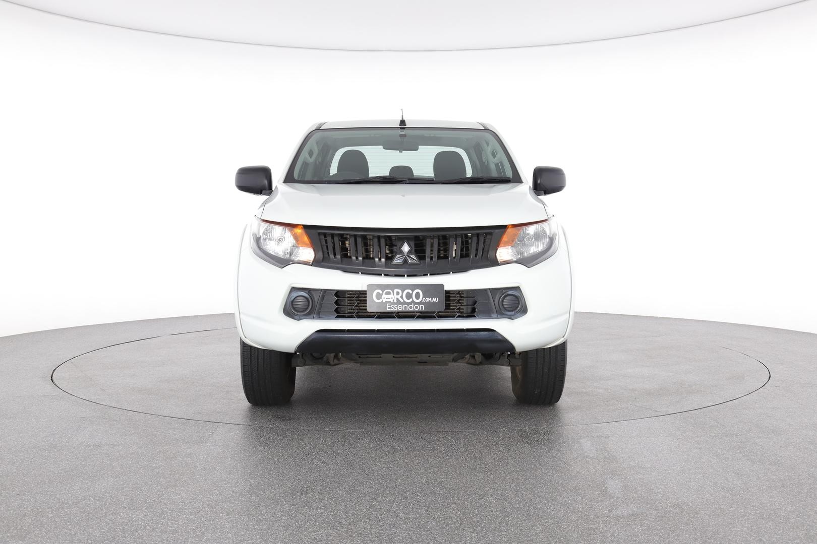 Mitsubishi Triton image 2