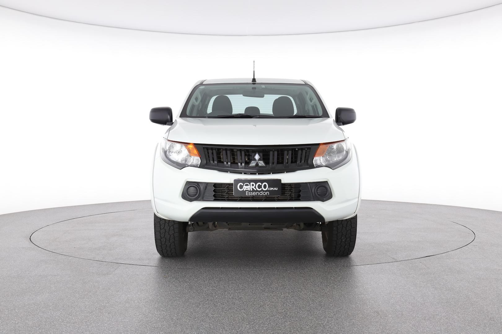 Mitsubishi Triton image 2