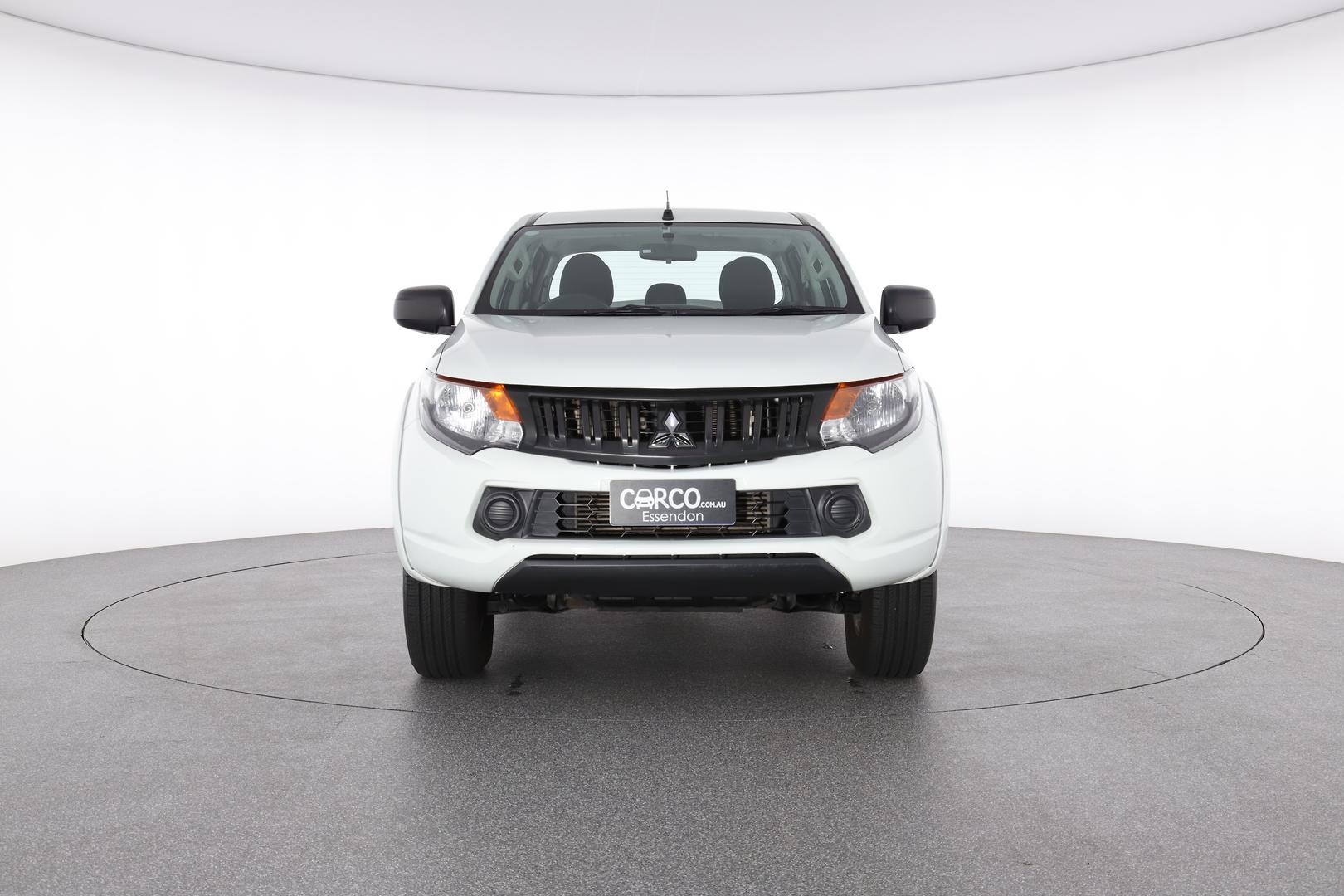 Mitsubishi Triton image 2