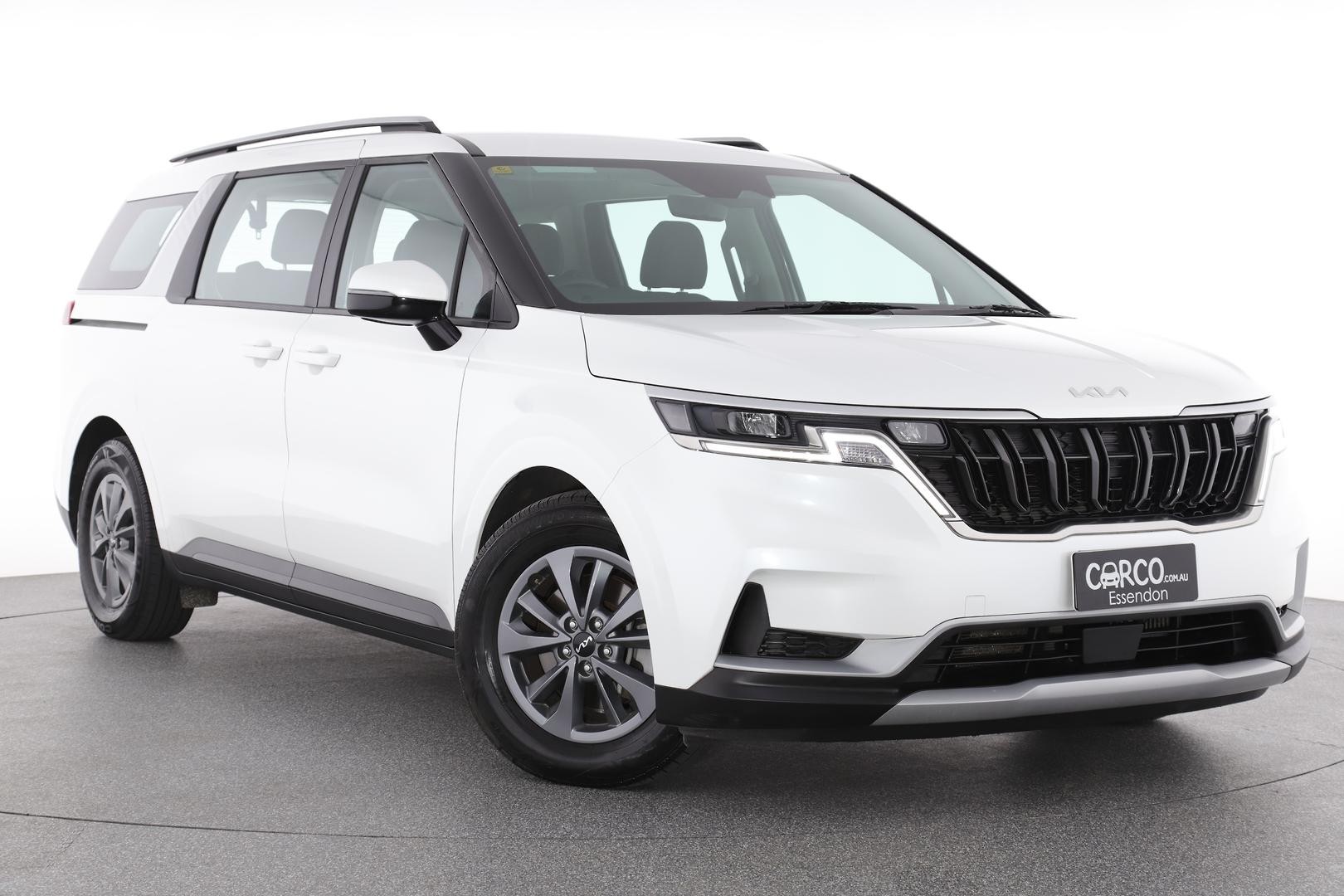 Kia Carnival image 1