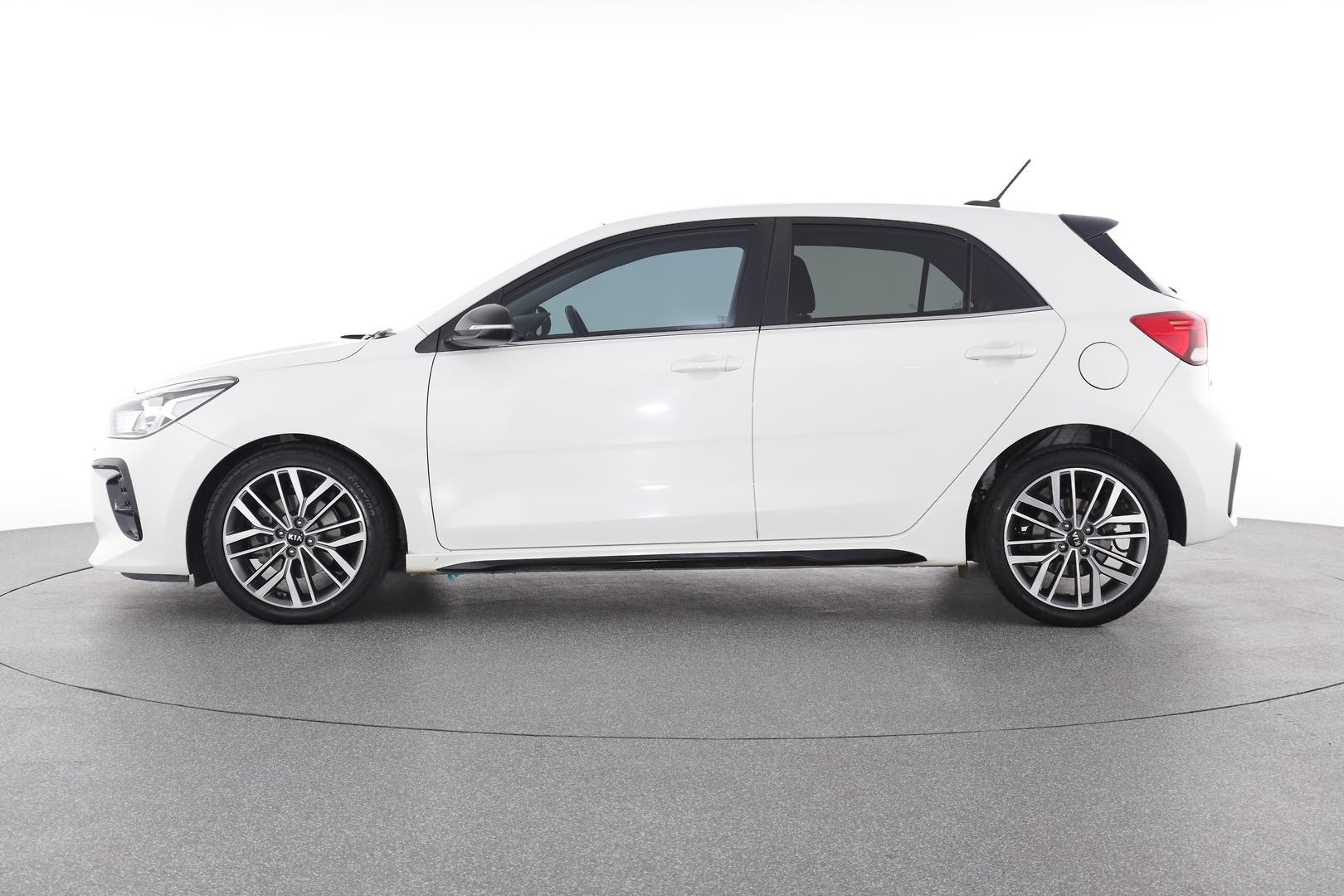 Kia Rio image 3