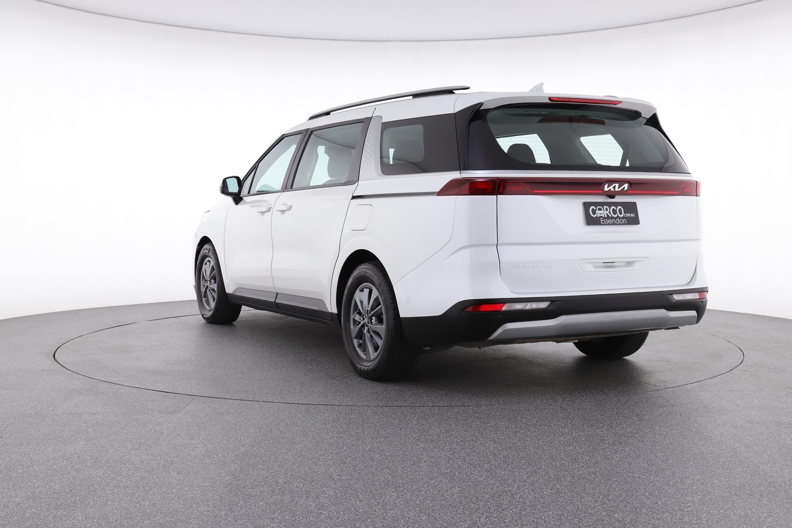 Kia Carnival image 4