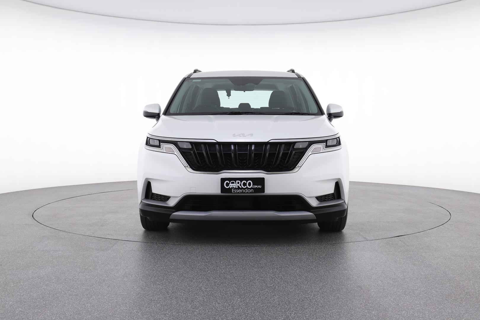 Kia Carnival image 2