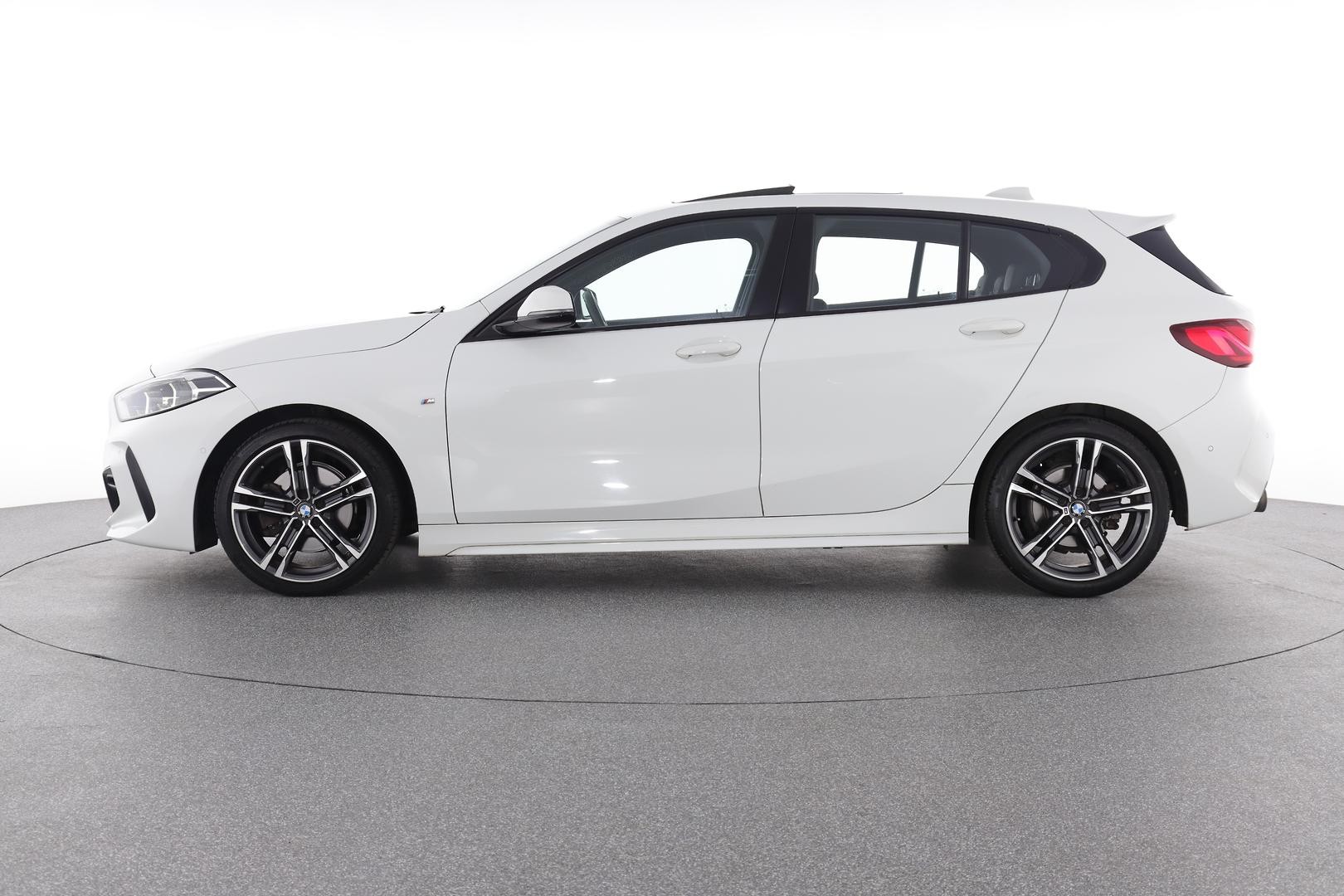 BMW 1 Series image 3