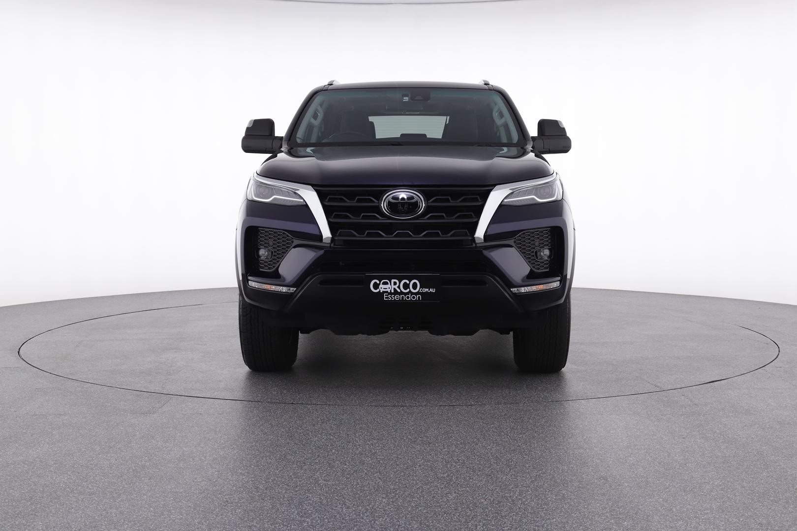 Toyota Fortuner image 2