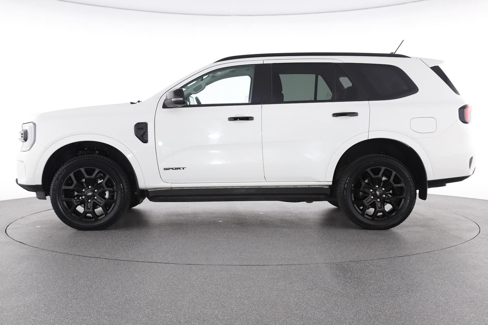 Ford Everest image 3
