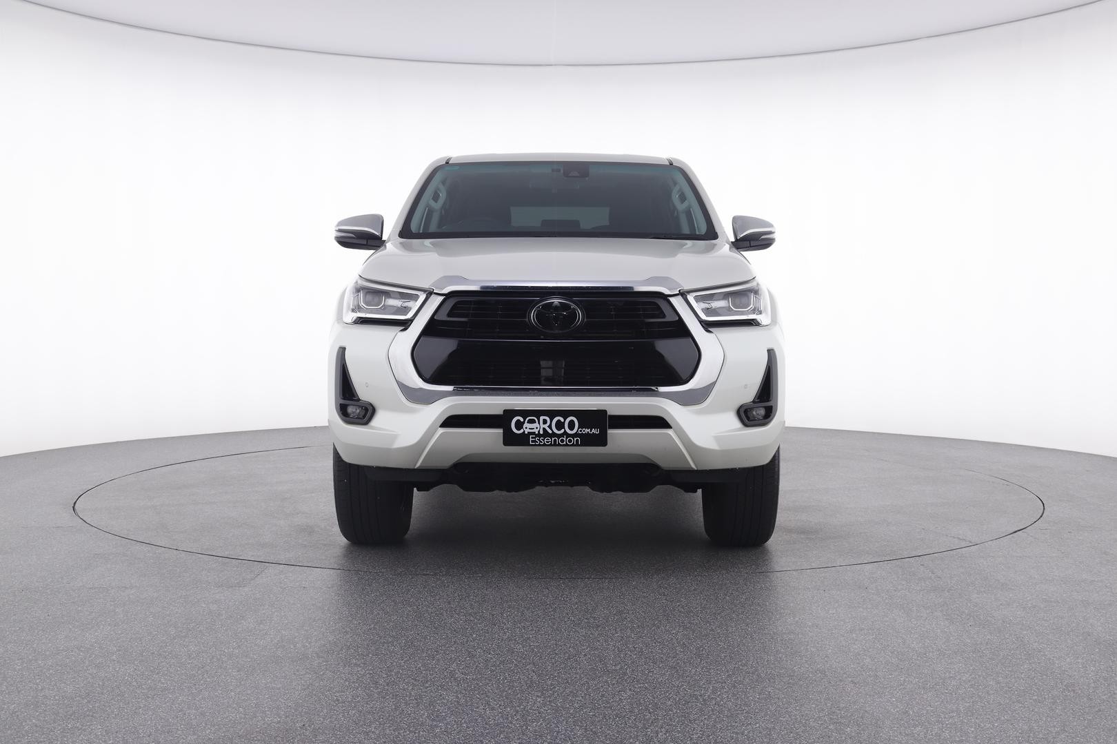 Toyota Hilux image 2