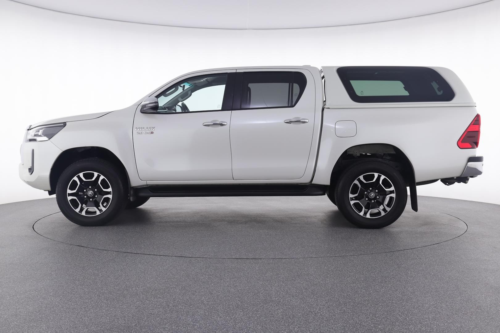 Toyota Hilux image 3