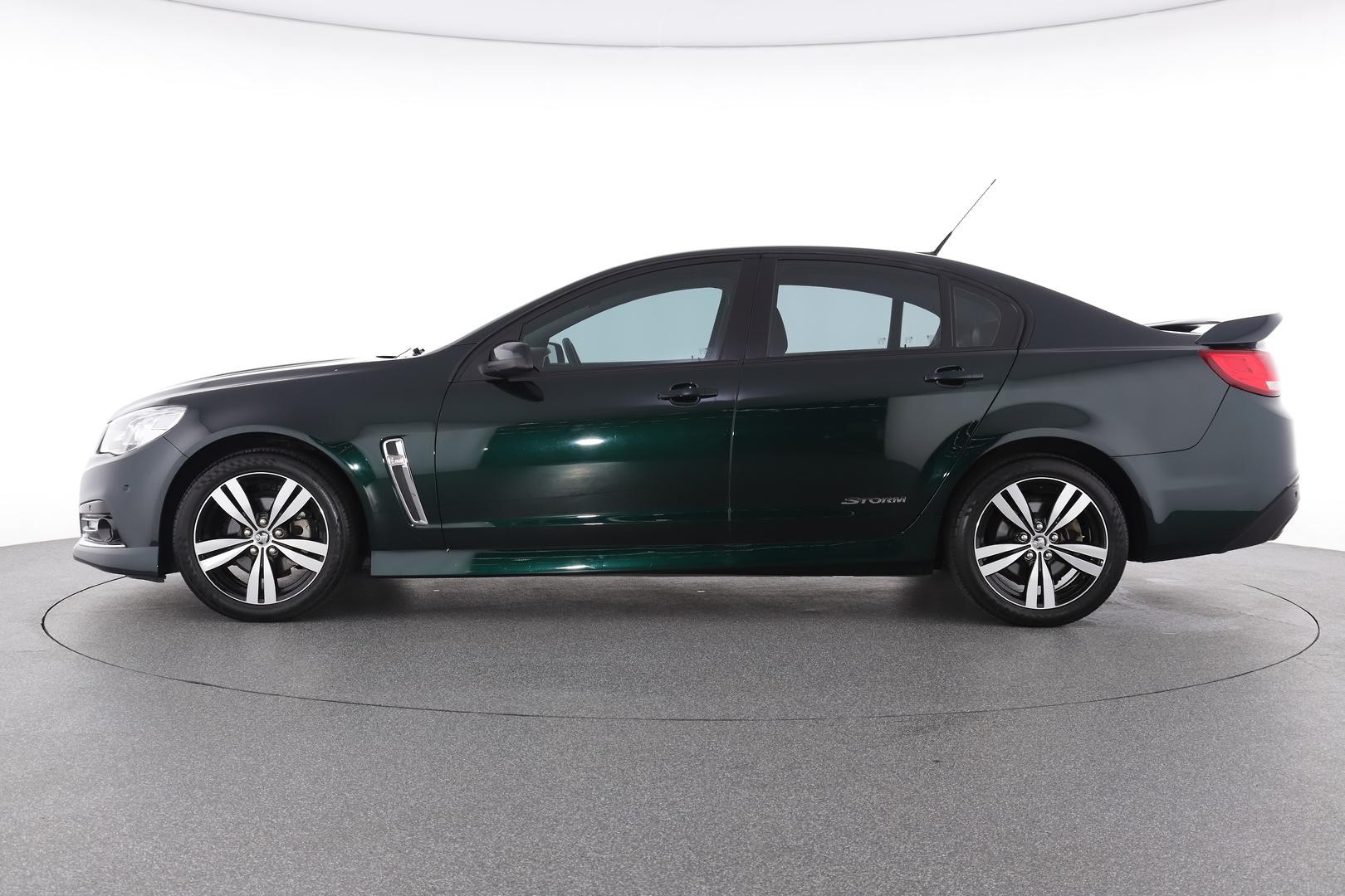 Holden Commodore image 3