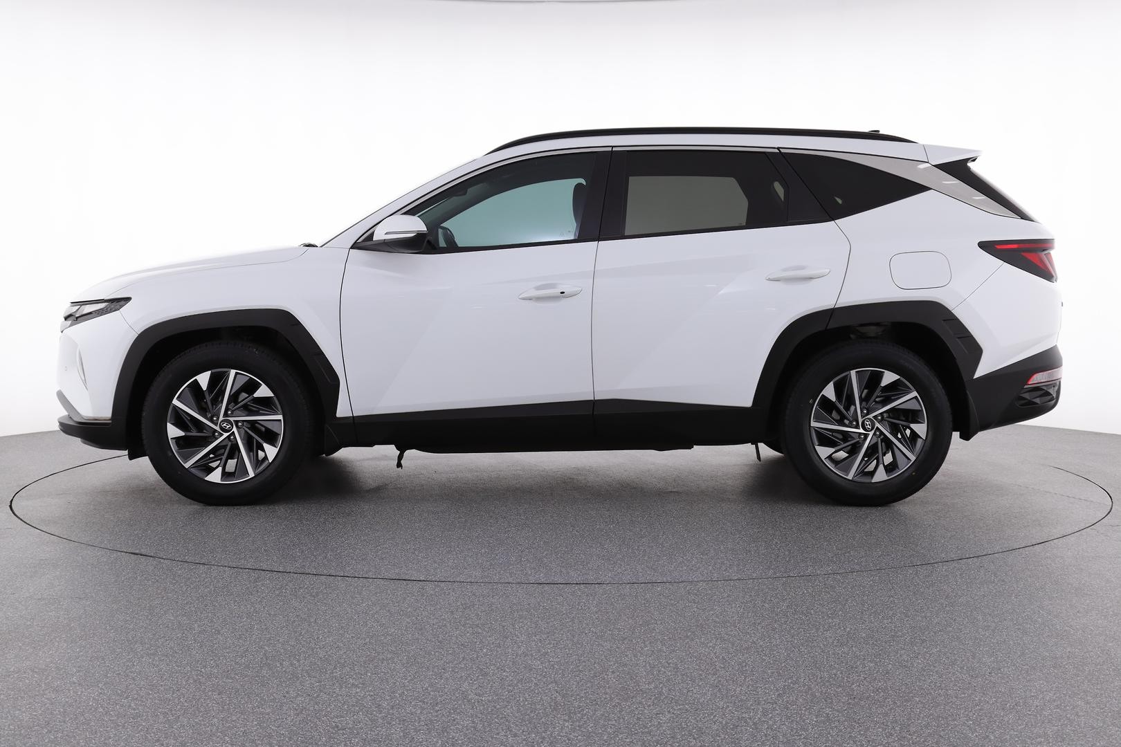 Hyundai Tucson image 3