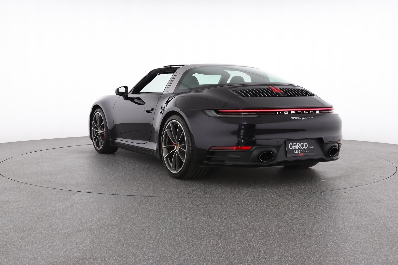 Porsche 911 image 4