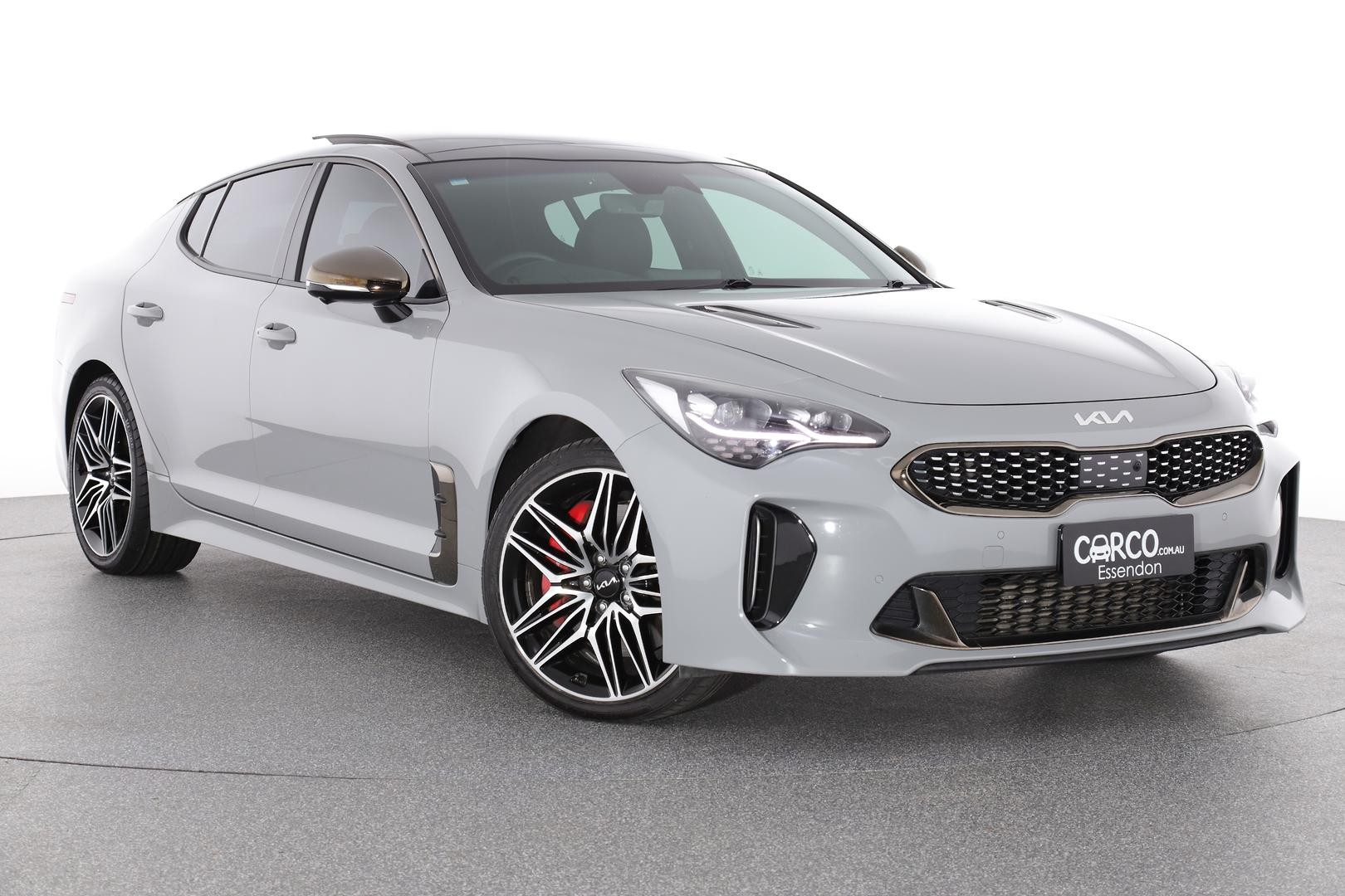 Kia Stinger image 1