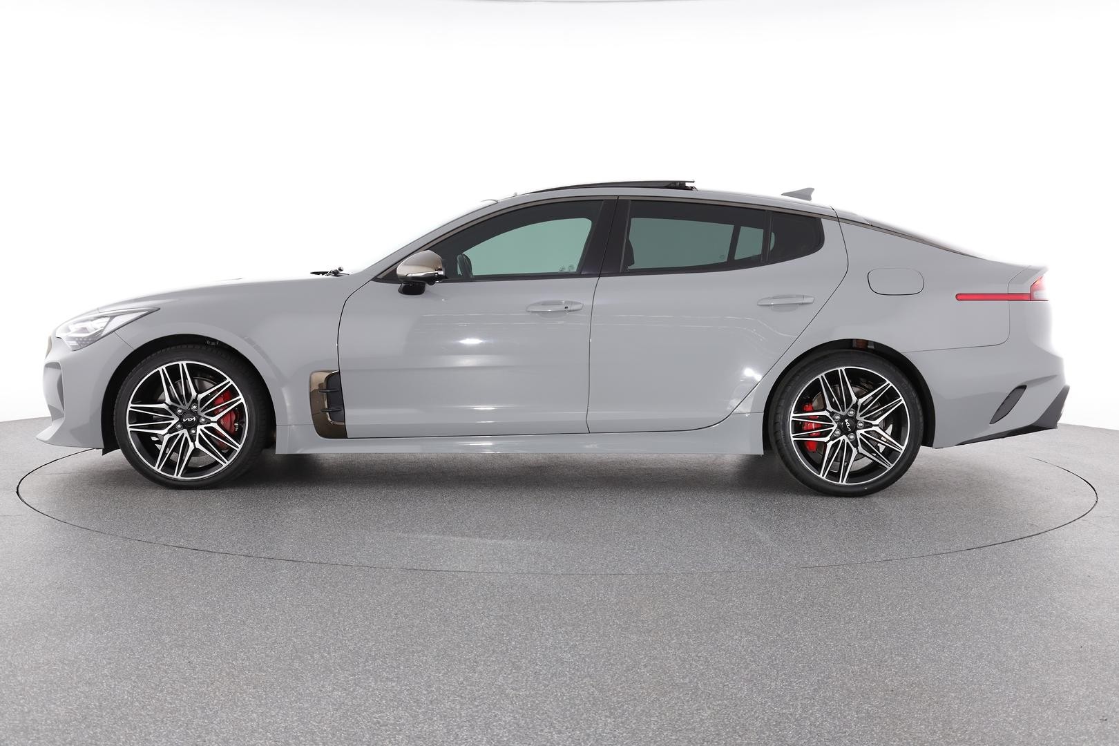 Kia Stinger image 3