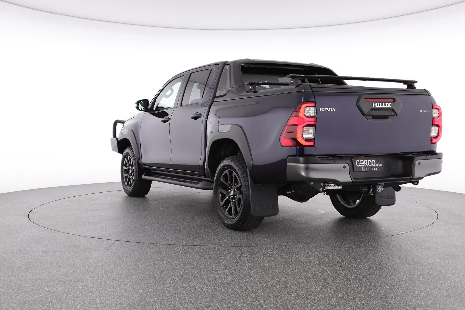 Toyota Hilux image 4