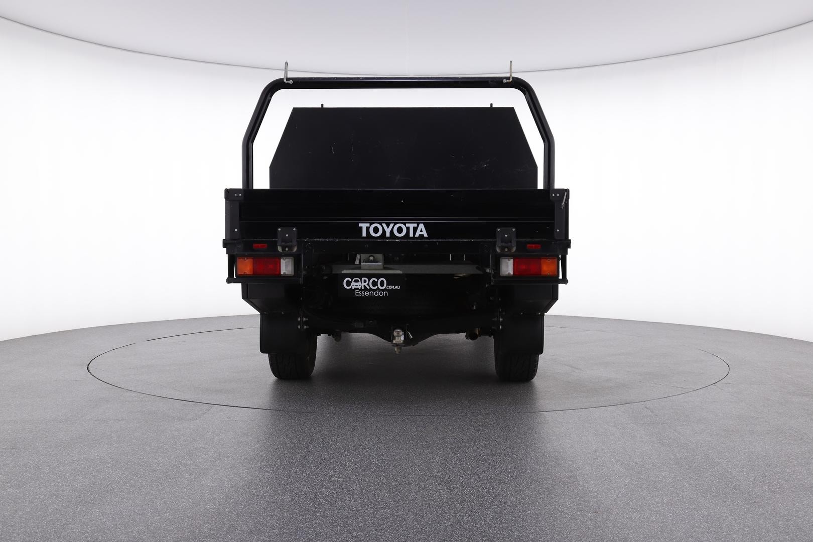 Toyota Hilux image 4