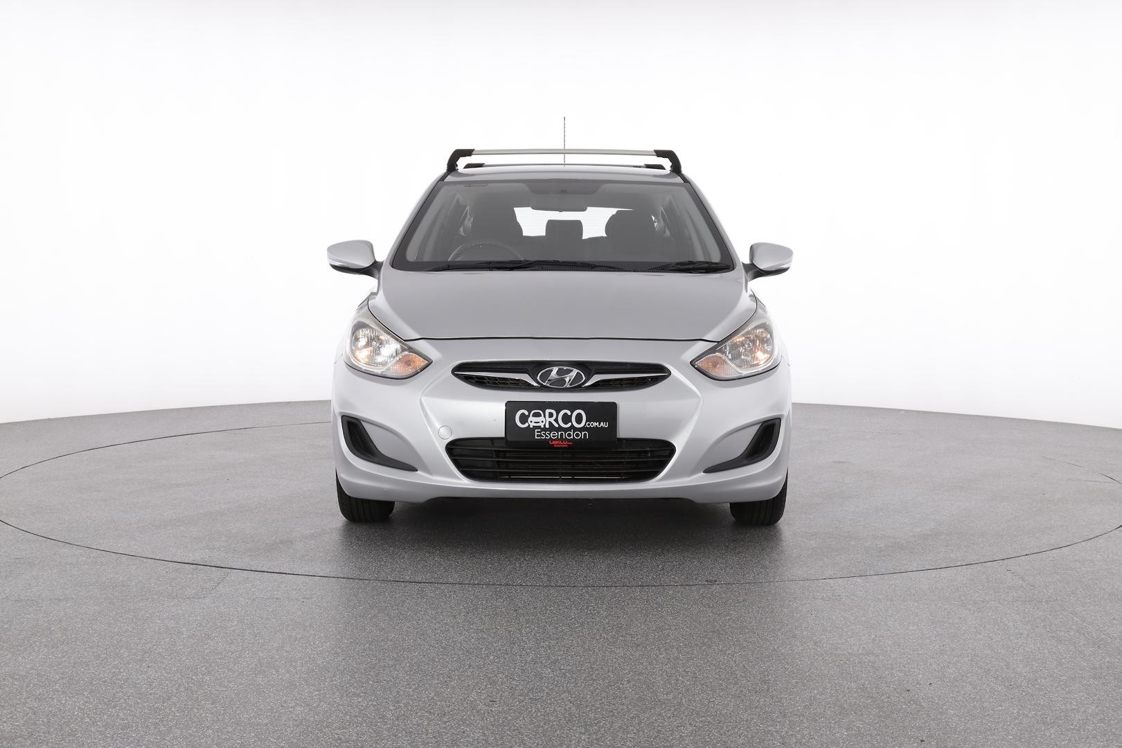 Hyundai Accent image 2
