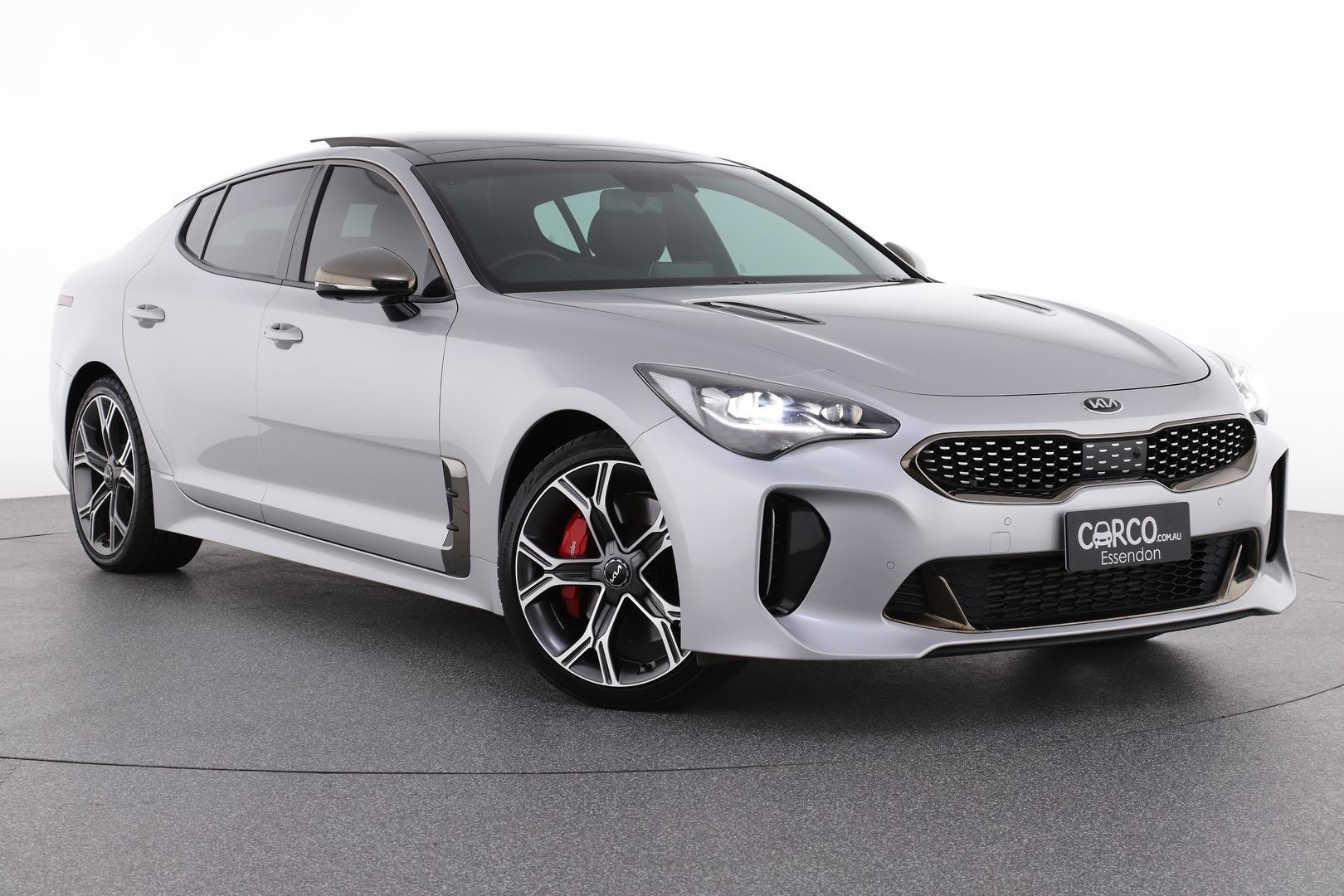 Kia Stinger image 1