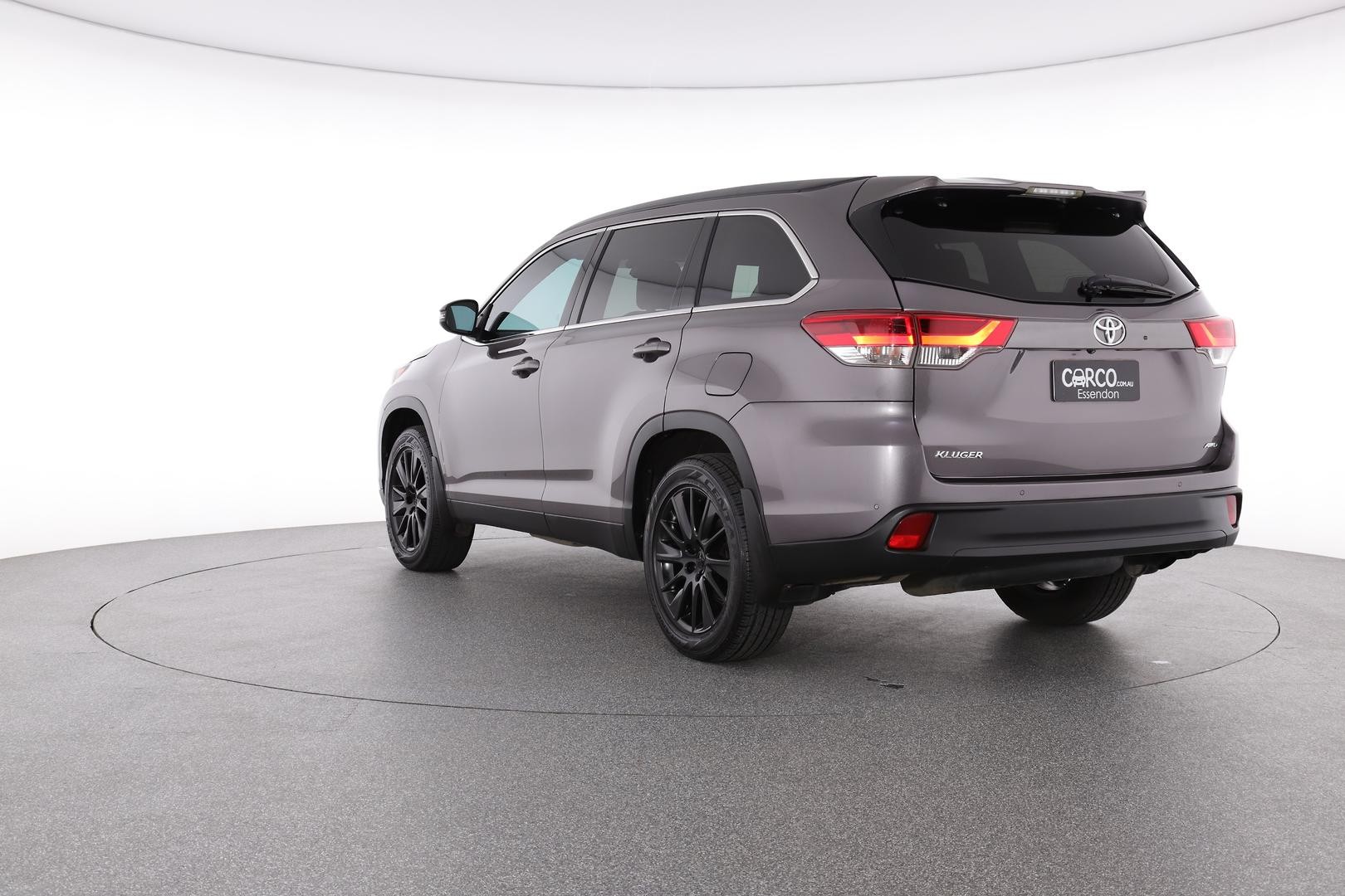 Toyota Kluger image 4