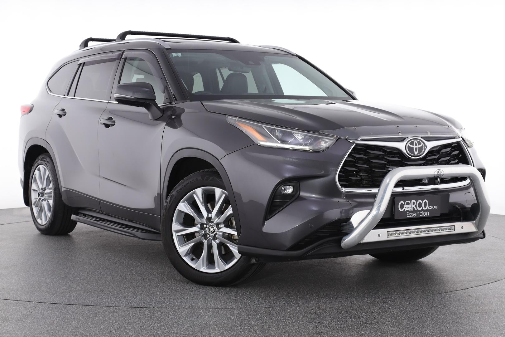 Toyota Kluger image 1